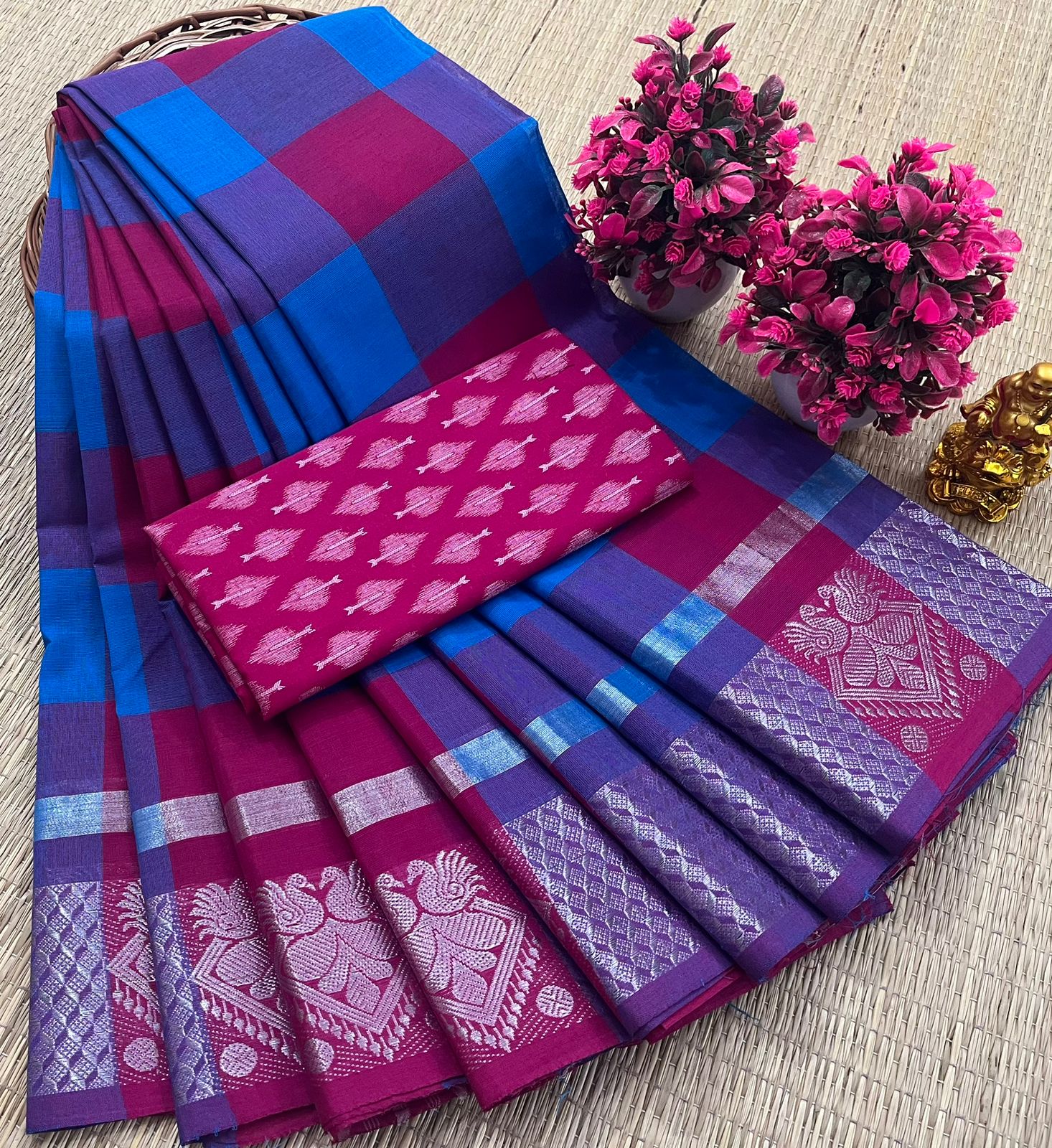 
												
												Classic Kanchi cotton 5.5m copper checked sarees